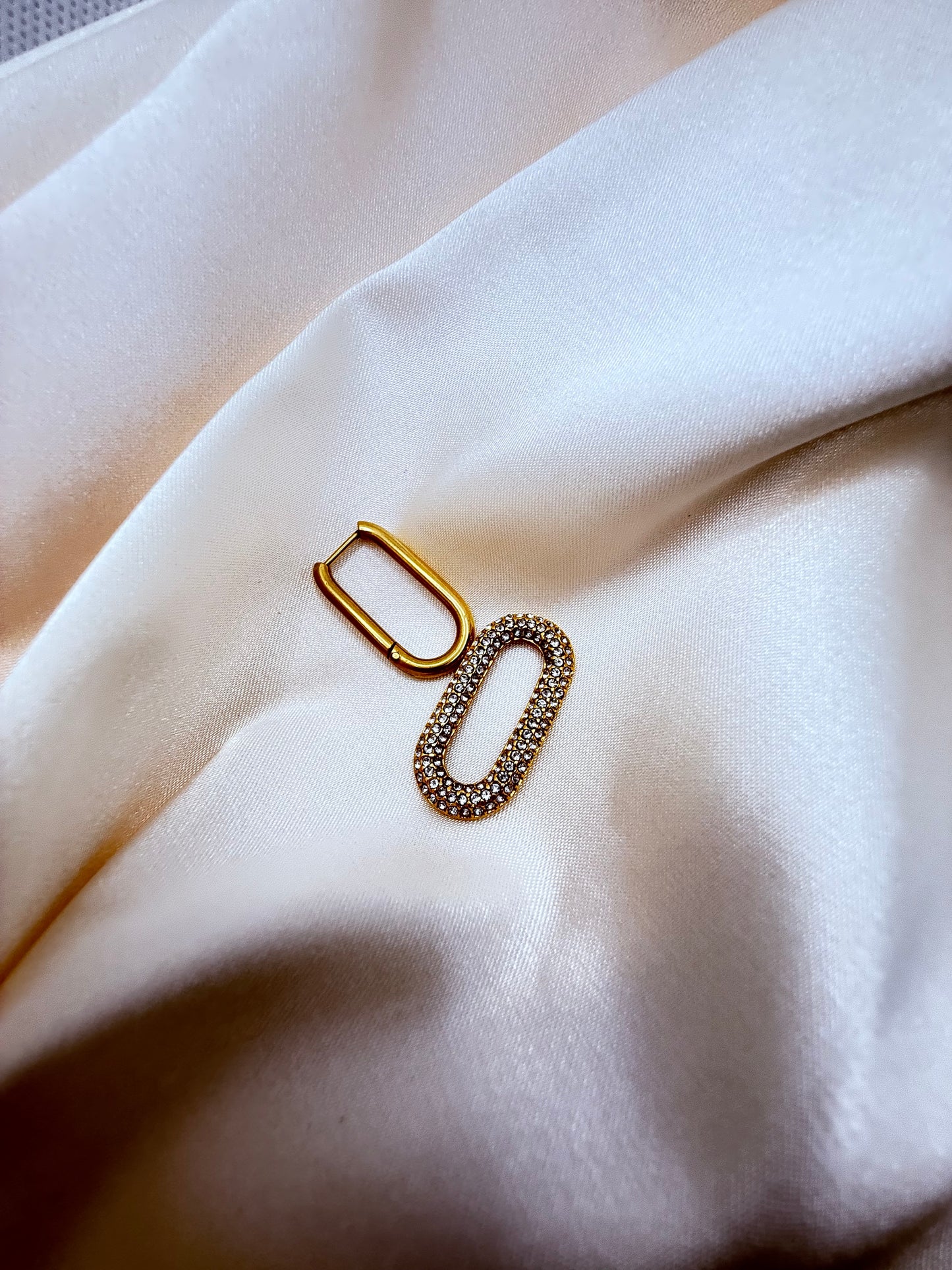 Dazzling Oval Link Earrings